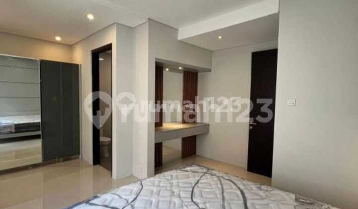 Dijual Rumah Baru Lokasi Dian Istana Wiyung Surabaya Barat 2