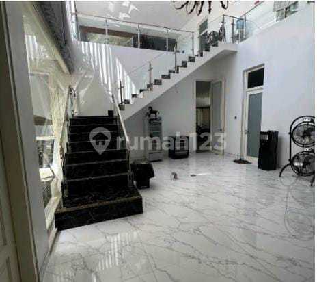 Dijual Rumah Pakuwon Indah Minimalis Siap Huni 2