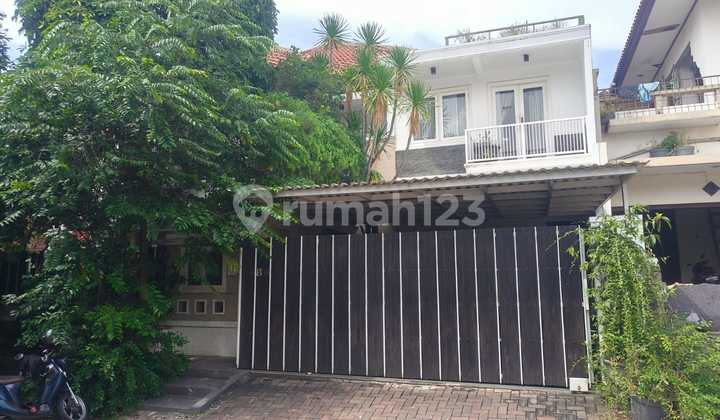 Dijual Rumah 2 Lantai Graha Family Surabaya