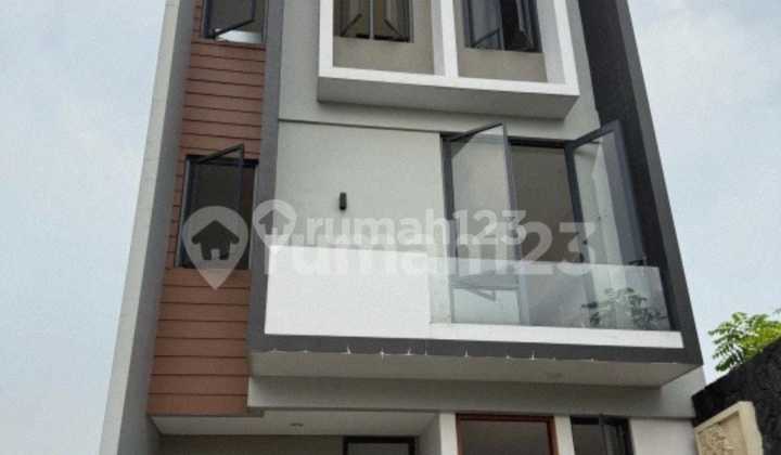 Dijual Rumah Oasia Dian Istana Wiyung Surabaya Barat Siap Huni