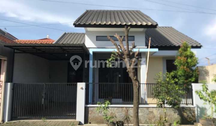 Selling Babatan Pratama Ready-to-Occupy House, Cheapest Price Selling Babatan Pratama Ready-to-Occupy House, Cheapest Price