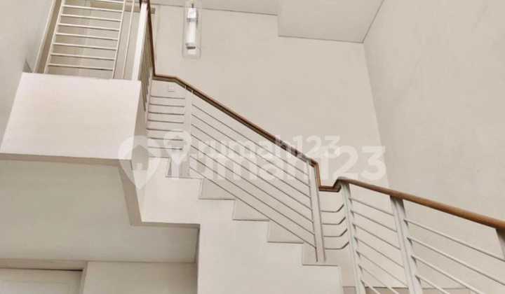 Jual Rumah Pakuwon City Palm Beach Dekat Grand Island San Antonio 2