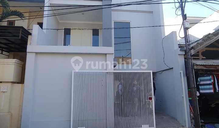 Rumah Dijual Griya Asri Pakuwon City Sby Timur