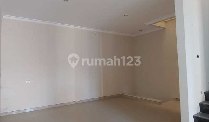 Rumah Dijual Griya Asri Pakuwon City Sby Timur 2