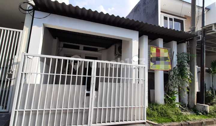 For Sale Ready-to-Occupy Puri Asri House in Pakuwon City For Sale Ready-to-Occupy Puri Asri House in Pakuwon City
