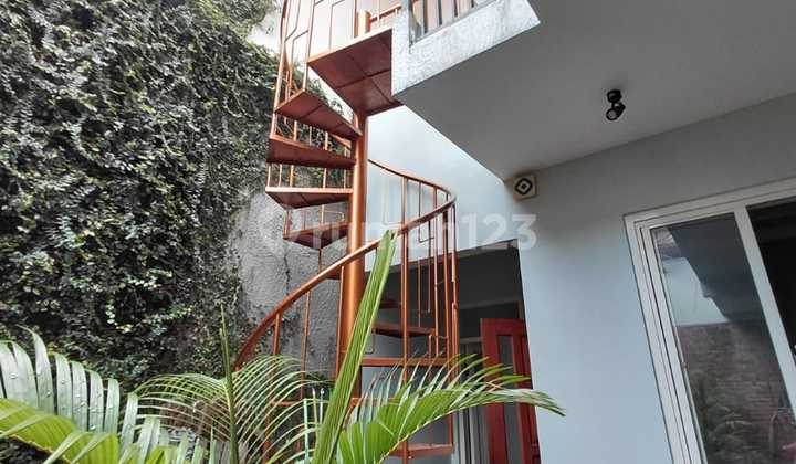 Dijual Rumah Siap Huni Semi Furnished Tenggilis Mejoyo Selatan