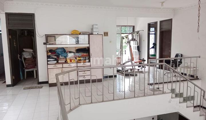 Dijual / Disewakan Semi Furnish Wisma Mukti Klampis Anom 2