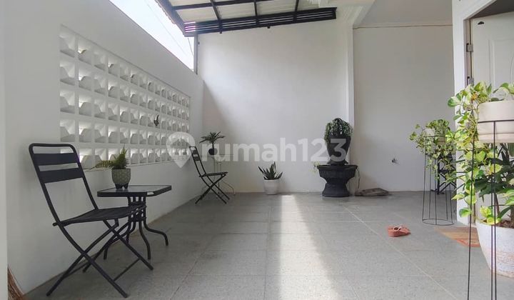 For Sale 2-Story Secondary House in Rawamangun, East Jakarta. 2
