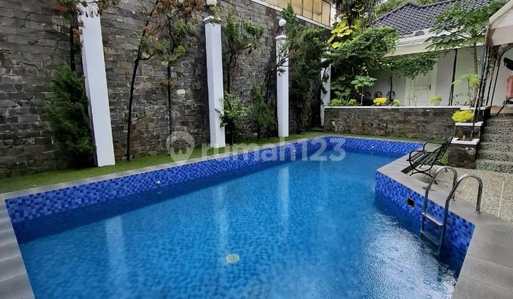 Dijual Rumah Second di Kebayoran Baru Jakarta Selatan 2