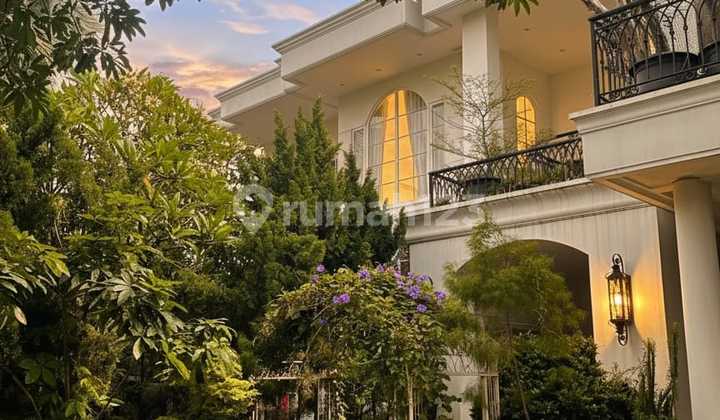 For Sale Luxury House in Elite Complex with 3-Car Street in Duren Sawit, East Jakarta
