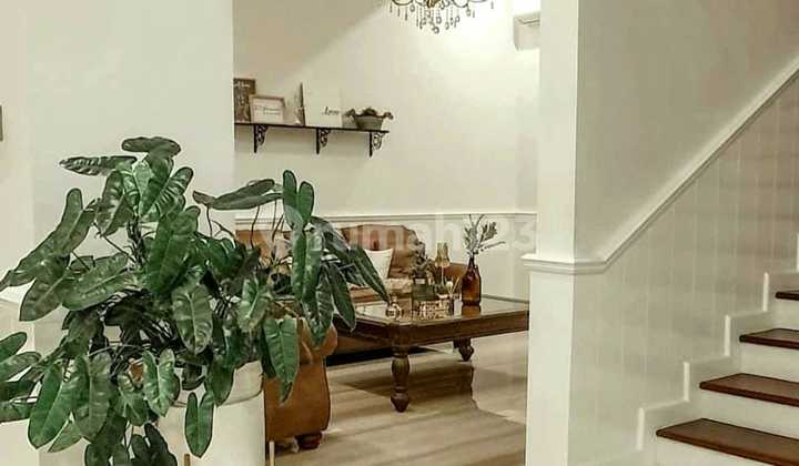 For Sale Luxury House in Elite Complex with 3-Car Street in Duren Sawit, East Jakarta 2