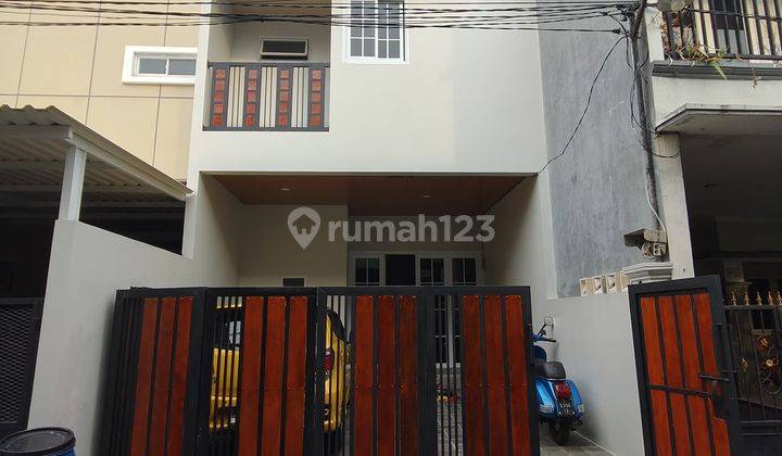 Rumah Second Siap Huni Dalam Komplek di Kalisari Jakarta Timur. 1