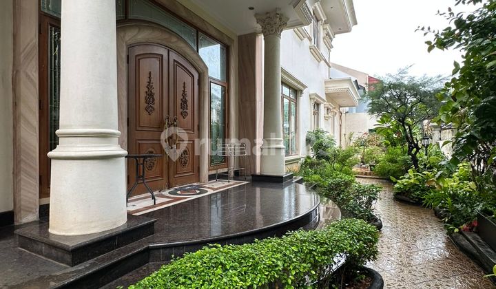 FOR SALE RUMAH DALAM KOMPLEK, POSISI HOEK PULOMAS JAKARTA TIMUR