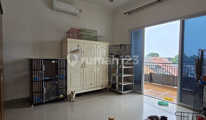 Turun Harga Rumah Modern Tropis Posisi Hook Dalam Kompleks di Jatibening Bekasi 2