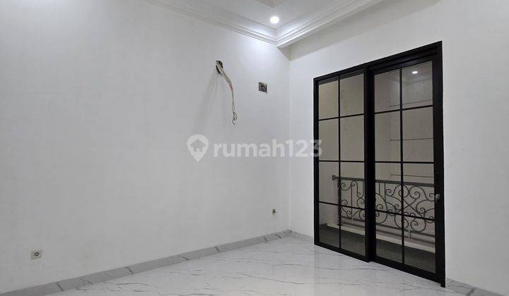 Dijual Rumah Baru Dalam Komplek Elite Akses Jalan Lebar Di Pondok Kelapa Jakarta Timur  2