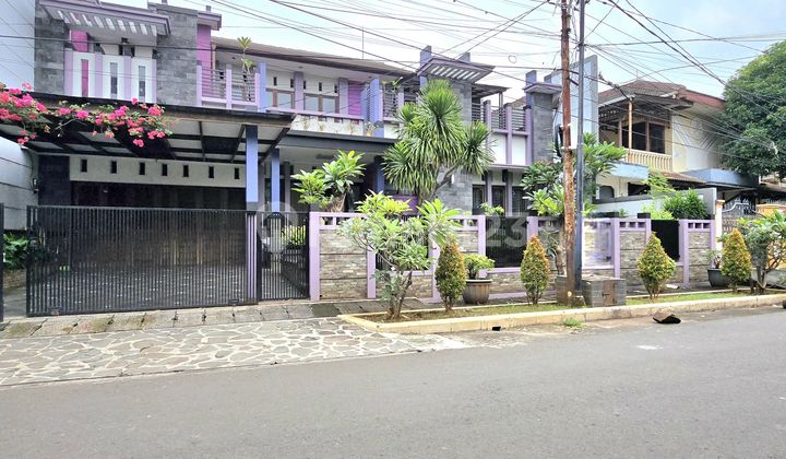 Price Reduced for a Sturdy Well-Maintained Second-Hand House in Pondok Kelapa, East Jakarta. Price Reduced for a Sturdy Well-Maintained Second-Hand House in Pondok Kelapa, East Jakarta.
