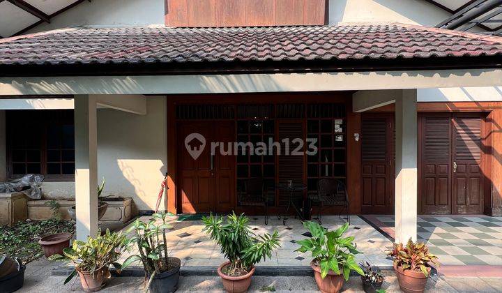 Rumah Second Lokasi Premium Kebayoran Baru Jakarta Selatan  1