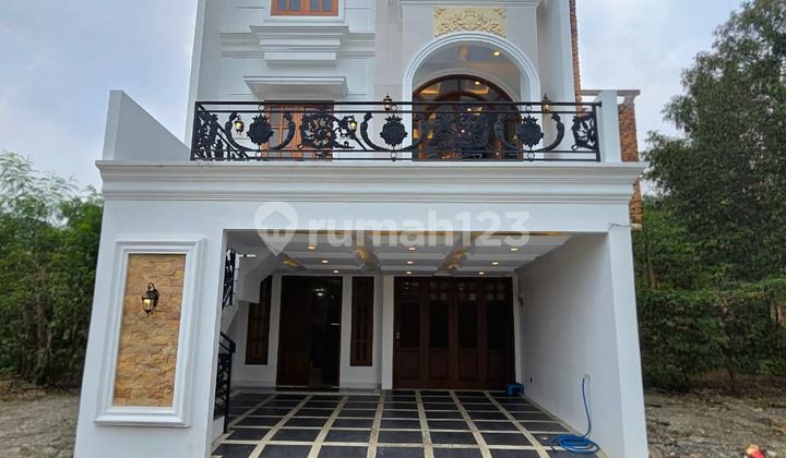 Jual Rumah Baru Design Classic Mewah di Jagakarsa Jakarta Selatan 2