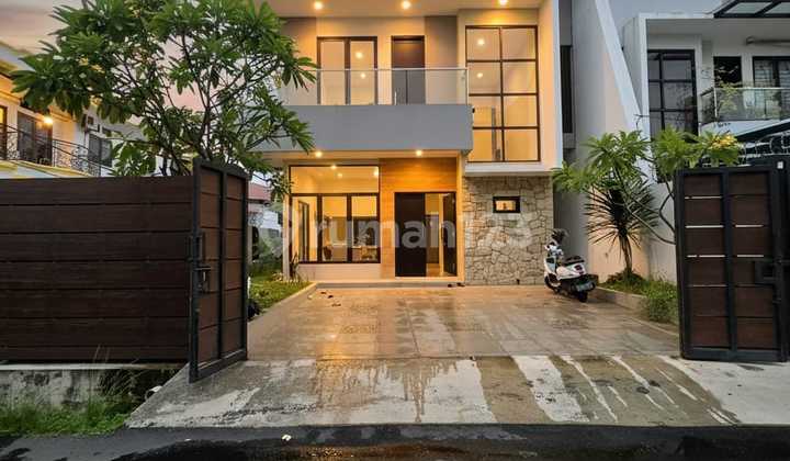 Rumah Baru Non Komplek Posisi Hook Lokasi Bebas Banjir di Duren Sawit Jakarta Timur.