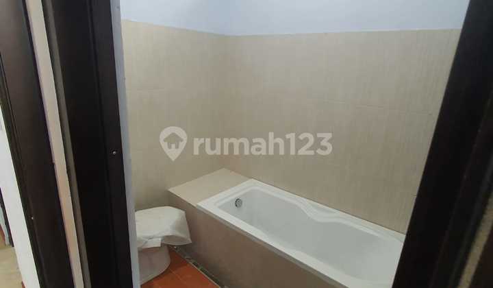 RUMAH PLUS KOLAM RENANG DAN ROOFTOP LUAS DI JAGAKARSA JAKARTA SELATAN 2