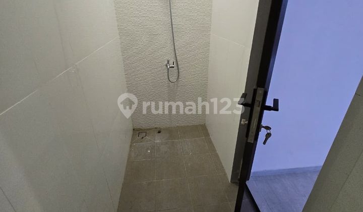 TURUN HARGA Rumah Baru Modern Minimalis Kayu Putih Jakarta Timur  2