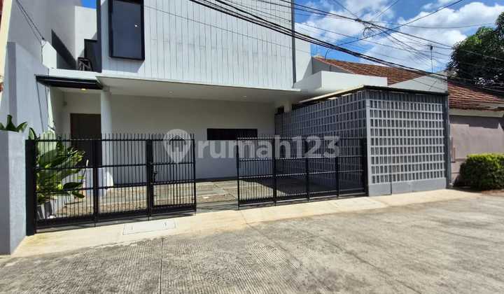 Dijual Rumah Dalam Komplek Anti Banjir di Duren Sawit Jakarta Timur