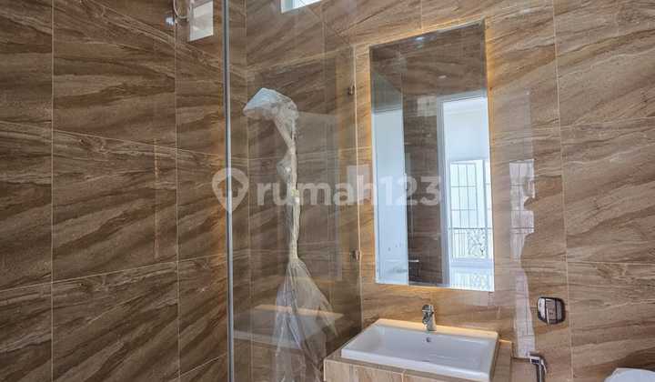New House Luxurious Specification Strategic Location Flood-Free in Kayu Putih Ara, East Jakarta. 2
