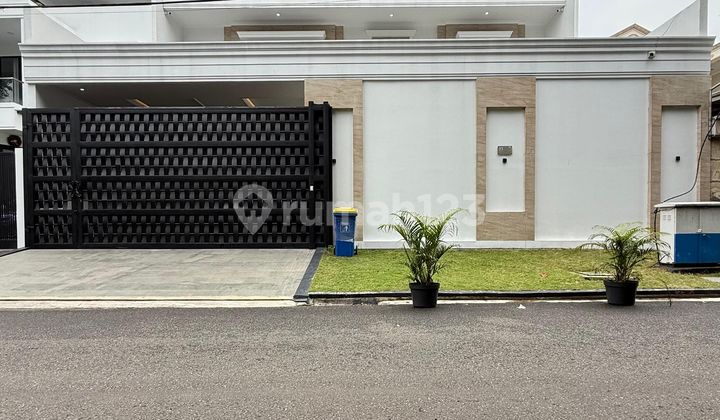 Dijual Fully Furnished Rumah Mewah American Classic Pondok Indah Jakarta Selatan Brand New Private Lift Private Pool