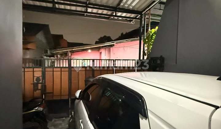 Price Reduced For Sale Well-Maintained Secondary House Ready to Occupied in Bintara Jaya, Bekasi. 2