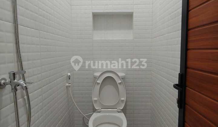 Dijual Rumah Baru 2 Lantai Siap Huni Dalam Cluster di Cibubur - Jakarta Timur. 2