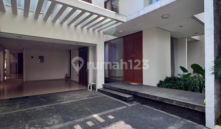 RUMAH CANTIK SIAP HUNI KEMANG JAKARTA SELATAN