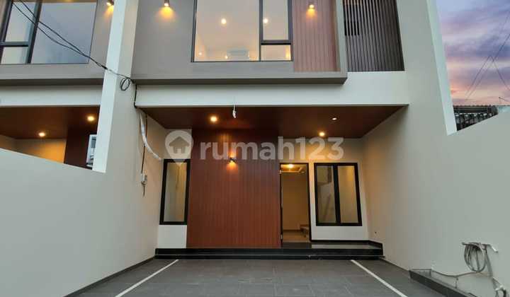 Strategic Modern House in One Gate Complex Rawamangun East Jakarta