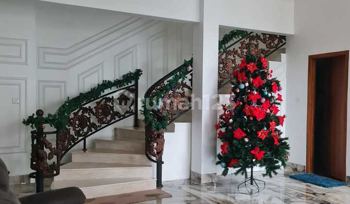 For Sale Fast Beautiful Luxurious Green & Comfortable House in Jatiwarna Bekasi 2