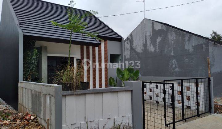 Rumah Anti Virus Strategis di komplek bebas Banjir di Jatiasih
