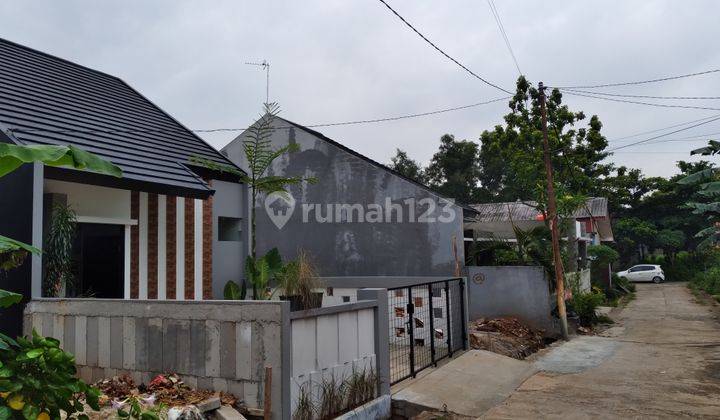 Rumah Anti Virus Strategis di komplek bebas Banjir di Jatiasih