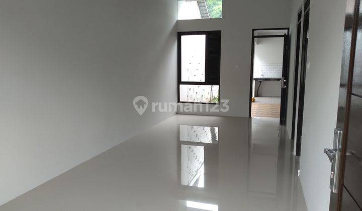 Rumah Anti Virus Strategis di komplek bebas Banjir di Jatiasih