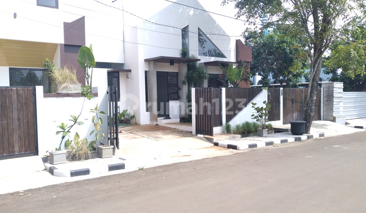 Rumah Anti Virus Bebas Banjir dalam Cluster Strategis di Jatiasih