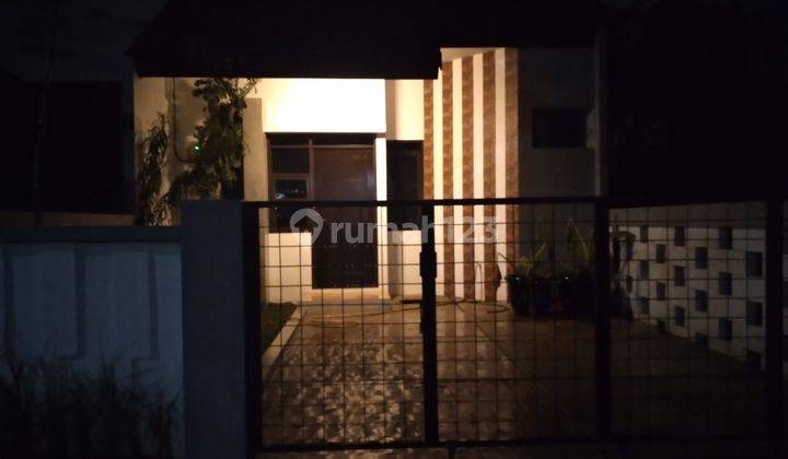 Rumah Anti Virus Strategis di komplek bebas Banjir di Jatiasih