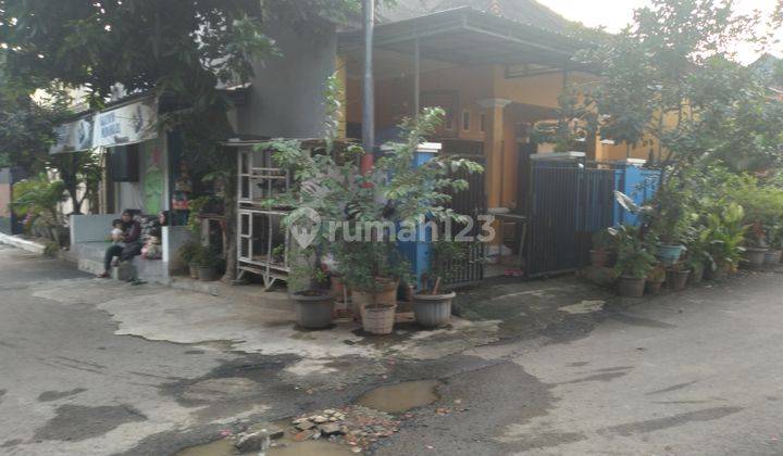 Rumah Toko posisi Huk Strategis di Komplek Danamon  4