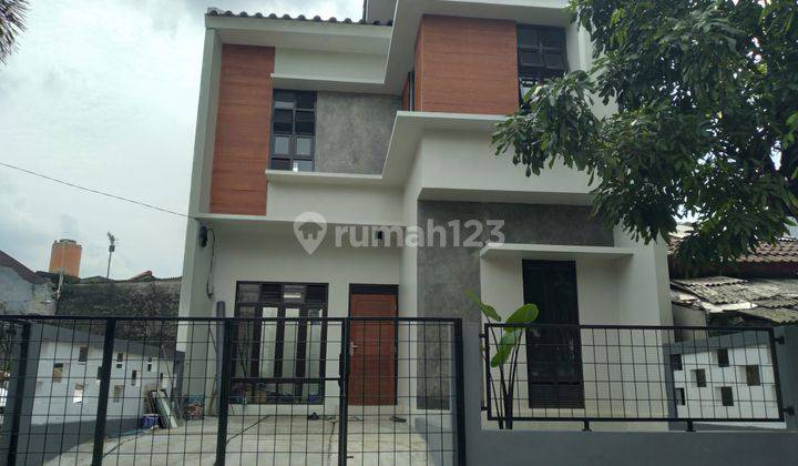 Rumah Anti Virus 2 lantai dalam komplek di Jatiasih Kota Bekasi
