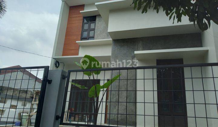 Rumah Anti Virus 2 lantai dalam komplek di Jatiasih Kota Bekasi