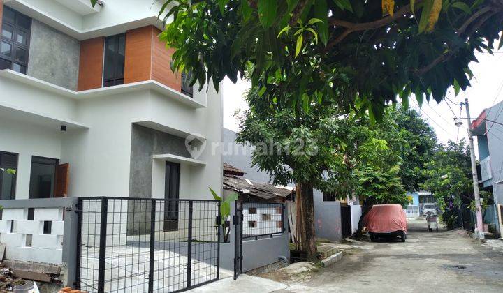 Rumah Anti Virus 2 lantai dalam komplek di Jatiasih Kota Bekasi