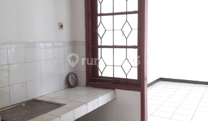 Thi. Rumah di taman holis indah bandung 