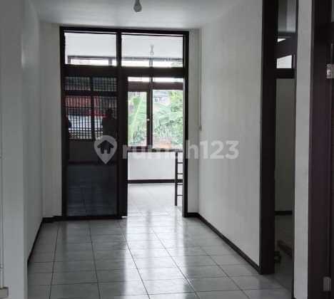 [06]Ruko Dijual Bagus 2 Lantai di Area Kebonjati Dkt Dulatip Bandung