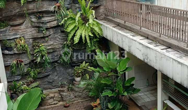 Nursery. House for Sale, Spacious, Suitable for Office in Sayap Dago, Bandung 51 2