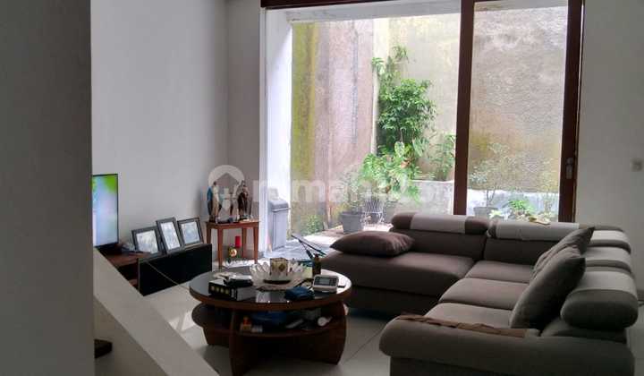 Rumah Dijual 3 Lantai Minimalis di Gegerkalong Permai 26 Rumah Dijual 3 Lantai Minimalis di Gegerkalong Permai 26