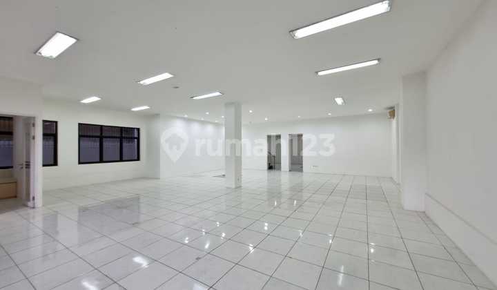 Lengkong. Building for Rent Main Road Lengkong Central Bandung 57 Lengkong. Building for Rent Main Road Lengkong Central Bandung 57