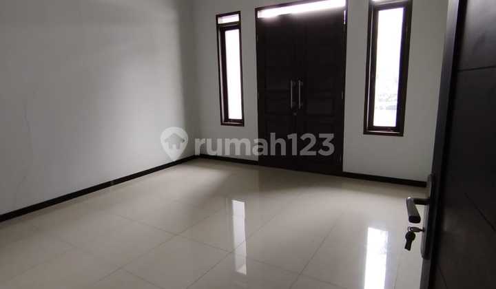 Rumah Dijual Minimalis Terawat di Mekar Wangi, Bandung 08 2