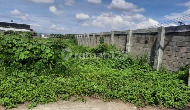 Tanah Dijual Strategis Harga Menarik di Setra Duta, Bandung 32