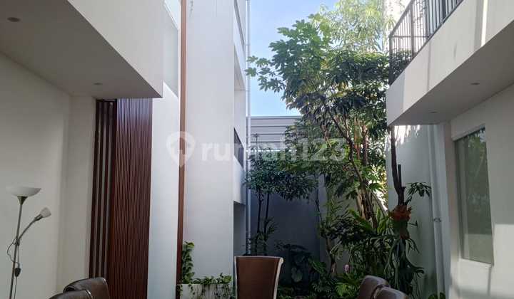 Setrasari. Rumah Dijual Sayap Sutami Bandung Utara 88